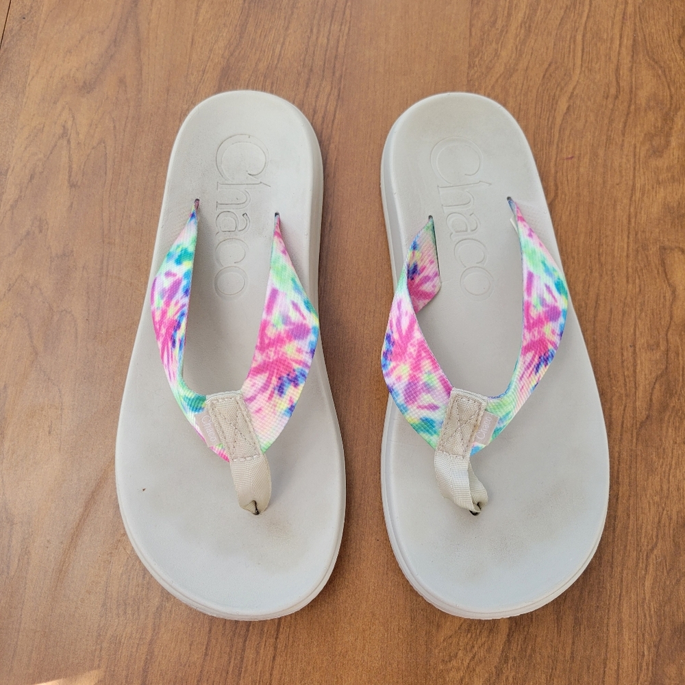 Chaco Chillos Flip Flop Sandals Shoes Light Tie Dye Rainbow Women’s Size 7